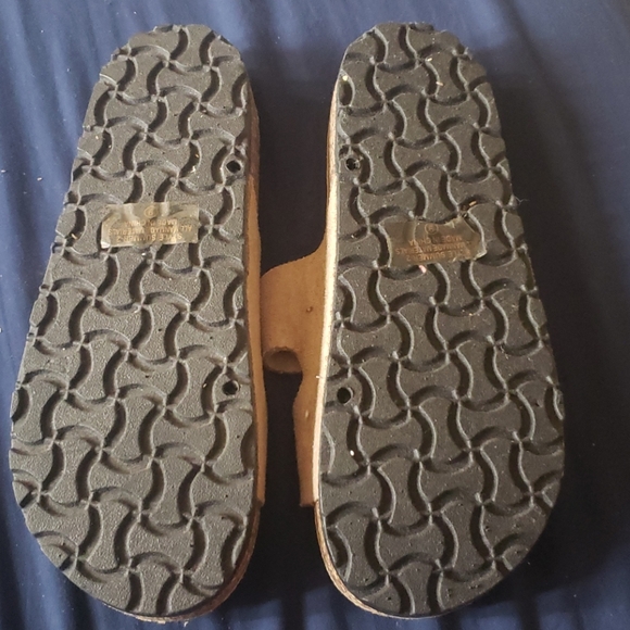 Sandals - Picture 3 of 4